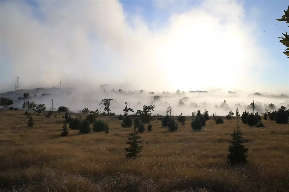 Kahramanmaraş'taki depremzedelerin yıkılan binaları patlatılarak yıkıldı