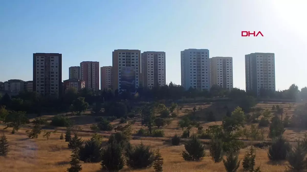 Malatya'da 15 Katlı Ağır Hasarlı 9 Bina Patlayıcıyla Yıkıldı