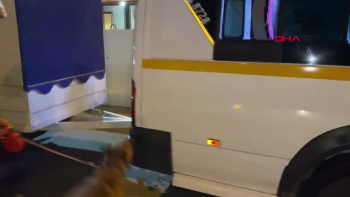 Adana'da minibüste 20 kilo 700 gram esrar ele geçirildi, sürücü tutuklandı