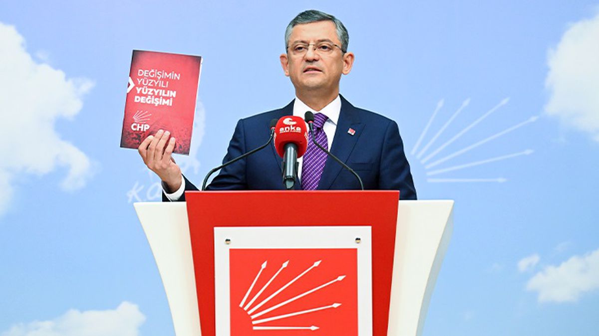 Son Dakika! Özgür Özel, CHP Genel Başkanlığı için adaylığını açıkladı