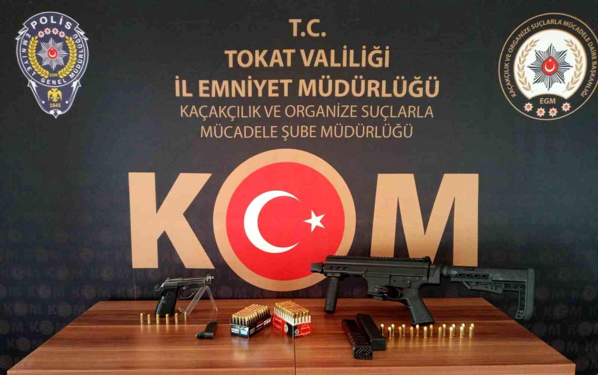 Tokat'ta Şüpheli Araçta Uzun Namlulu Silah Ele Geçirildi