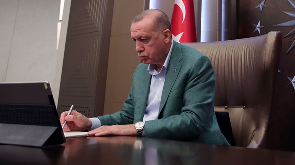 Cumhurbaşkanlığı genelgesinde dikkat çeken detay: Zorunlu haller dışında Yatırım Programı'na yeni proje alınmayacak