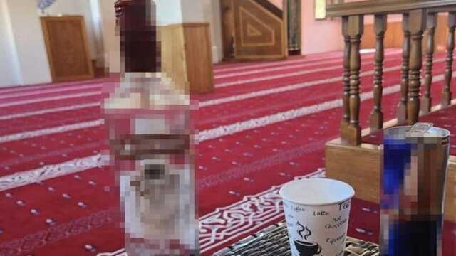 Camide alkol kullandığını gösteren fotoğraf paylaşan şüphelinin ifadesi ortaya çıktı Camide alkol kullandığını gösteren fotoğraf paylaşan şüphelinin ifadesi ortaya çıktı