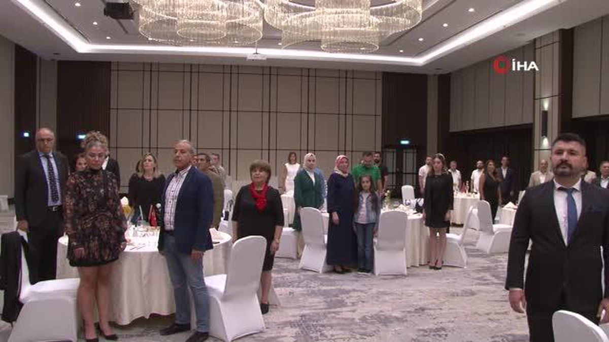 Özel Esencan Hastanesi 25. Yılını Yemek Davetiyle Kutladı