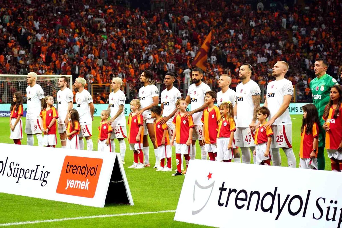 Galatasaray, Samsunspor'u mağlup ederek yenilmezlik serisini 10 maça çıkardı