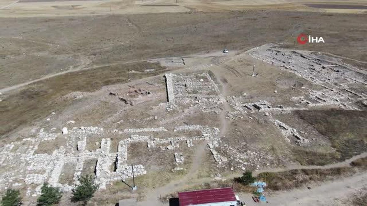Sivas'ta Kazı Ekibinin Heyecanlandıran Keşfi: Şausga'nın Meşhur Tapınağı Bulundu
