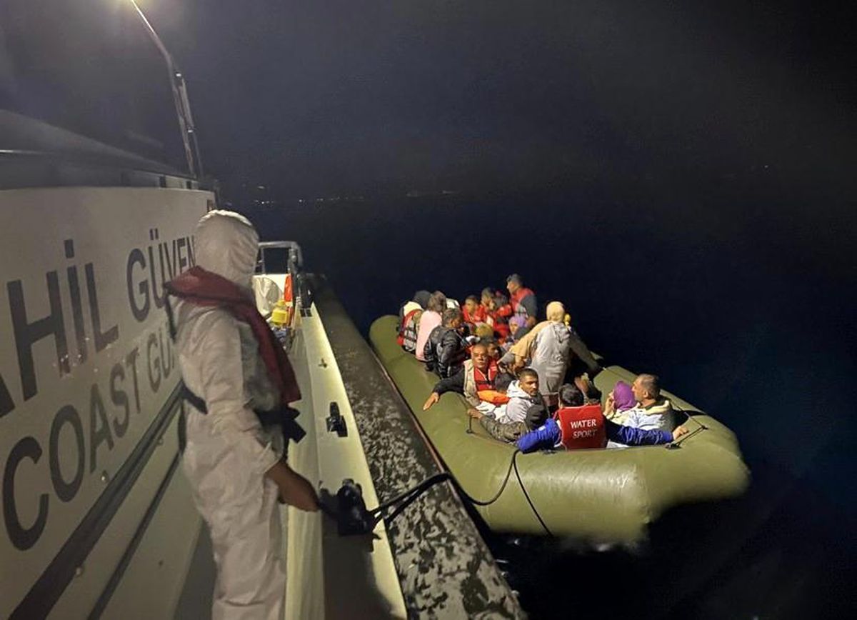 Çanakkale Sahil Güvenlik, Afganistan uyruklu 39 kaçak göçmeni yakaladı