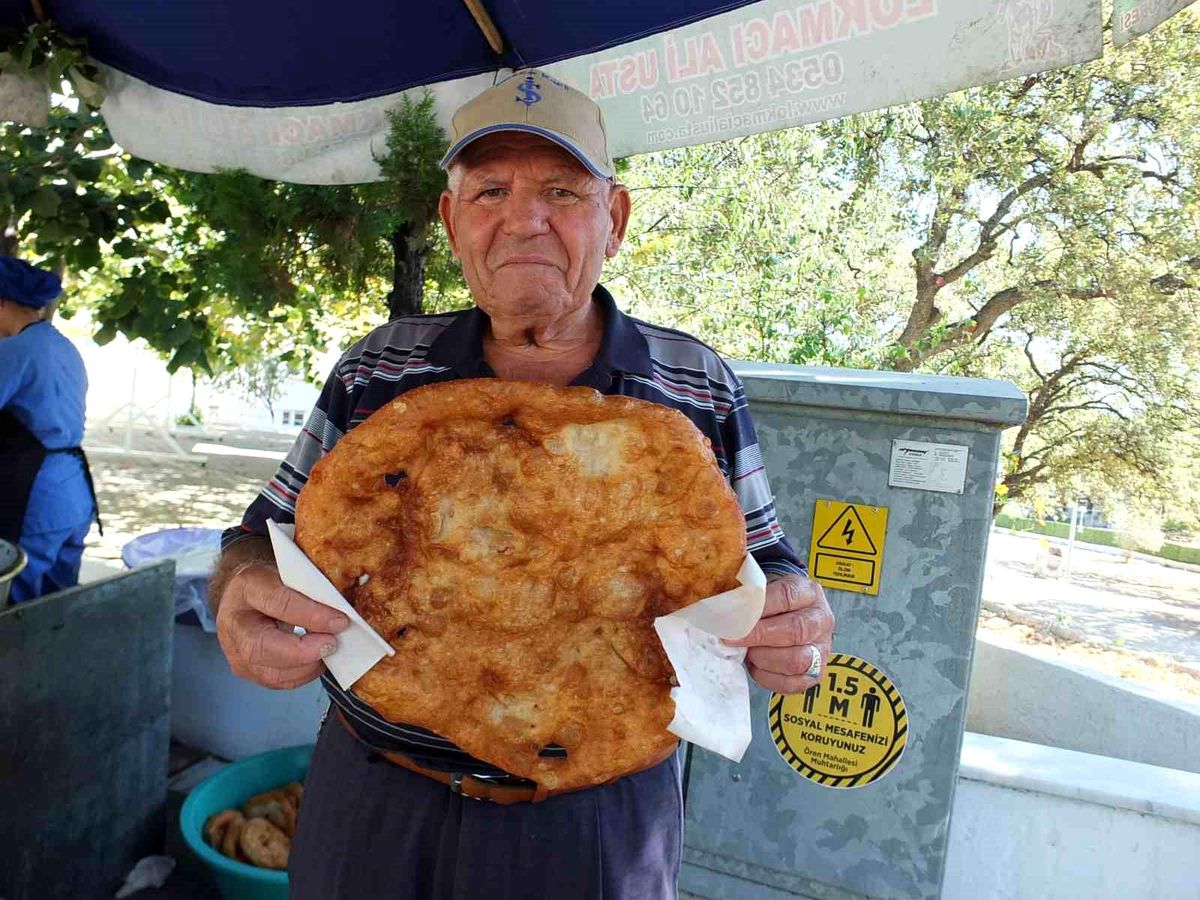 Balıkesir'de Lokma Geleneği Vatandaşların İlgisini Çekiyor