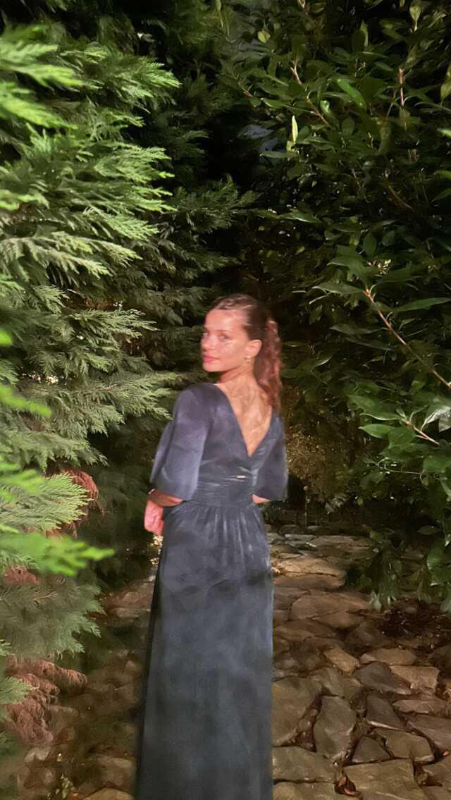 Güzel Günler Dizisinin Yıldızları Burak Dakak ve Leyla Tanlar Nişanlandı Güzel Günler Dizisinin Yıldızları Burak Dakak ve Leyla Tanlar Nişanlandı