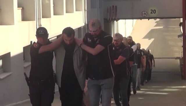 İçişleri Bakanı Yerlikaya duyurdu: Adana'da yapılan operasyonda 17 DEAŞ terör örgütü mensubu yakalandı