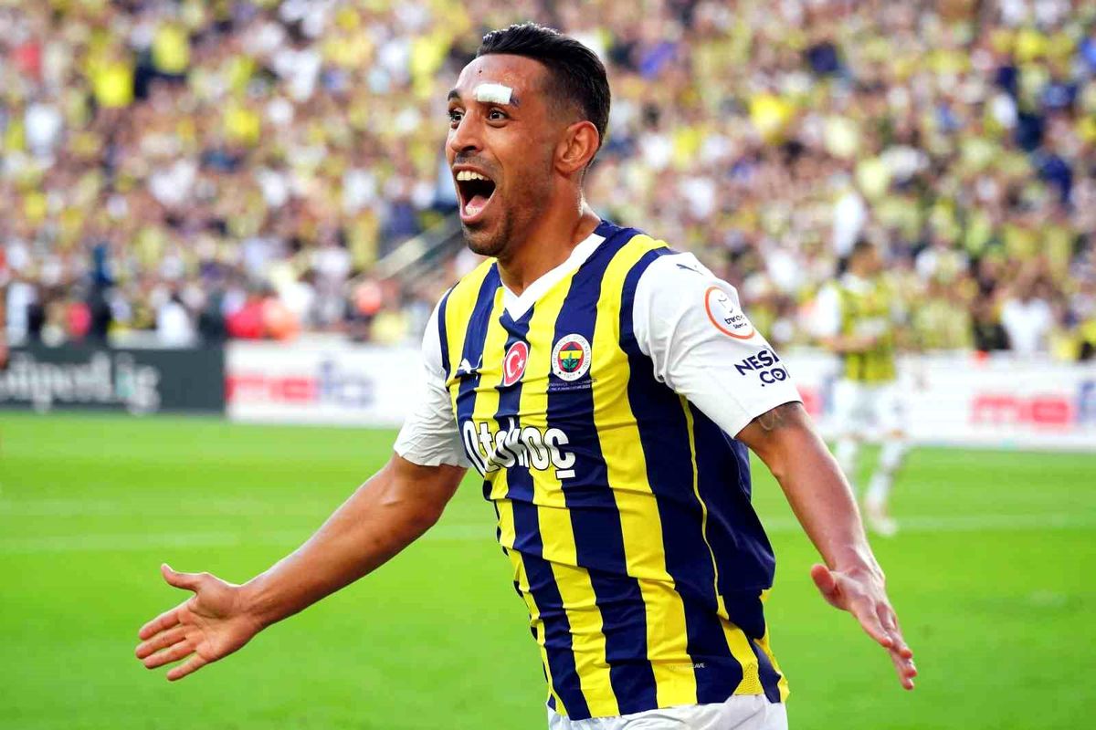 İrfan Can Kahveci, Antalyaspor karşısında gol ve asistle parladı