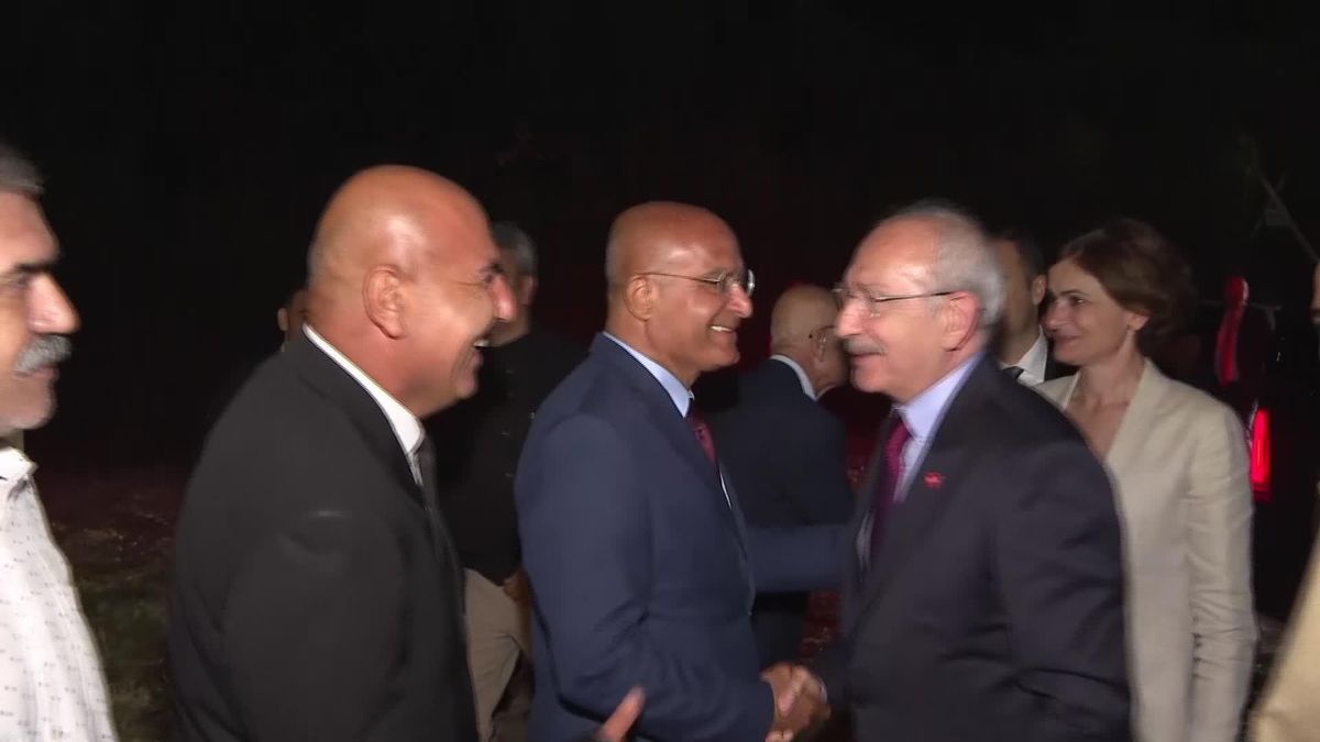 Kemal Kılıçdaroğlu, bir düğün törenine katıldı