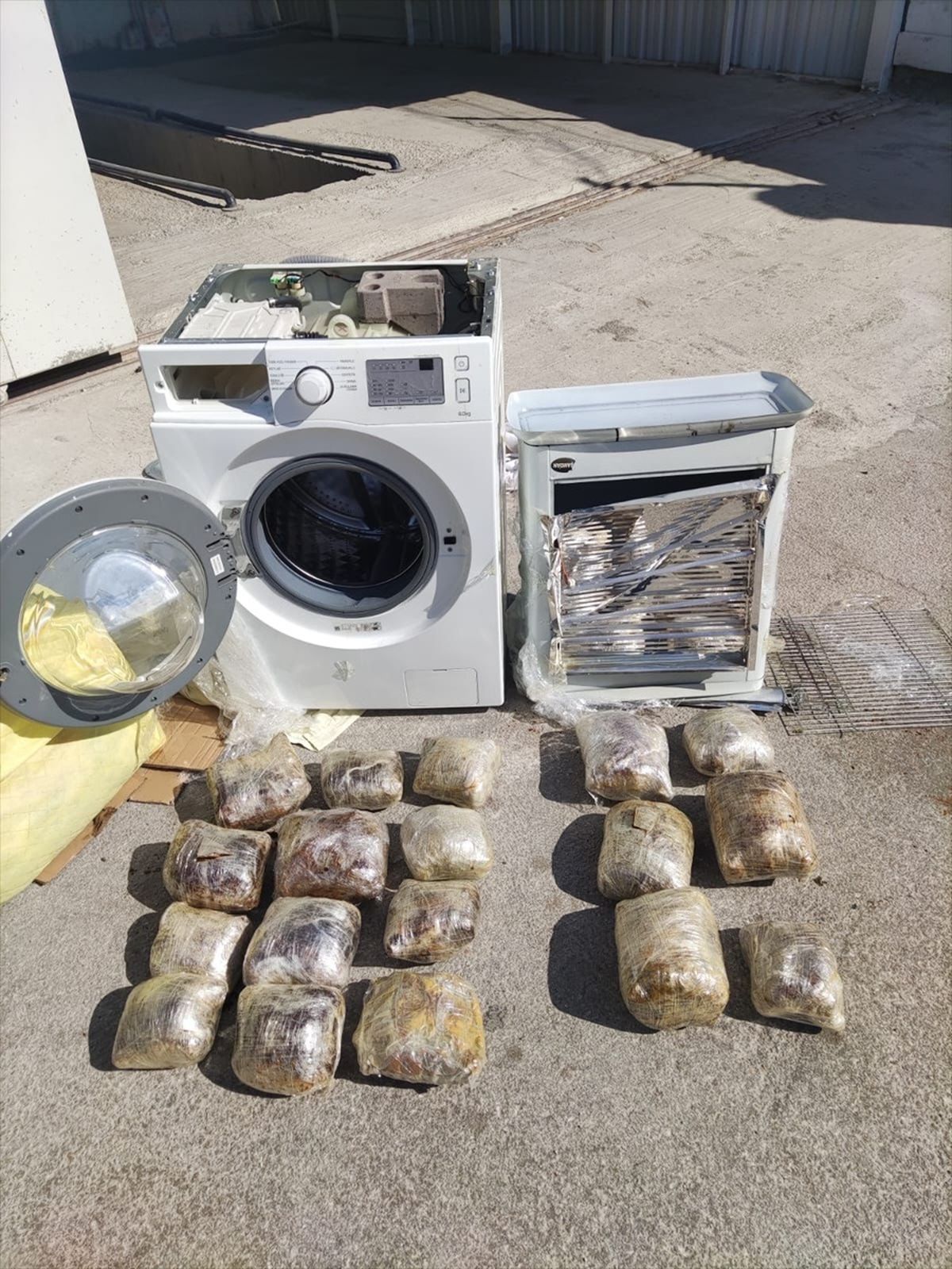 Konya'da 11 Kilogram Sentetik Uyuşturucu Ele Geçirildi