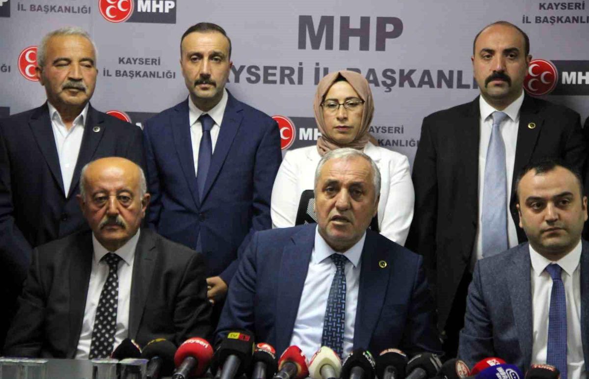 MHP Kayseri 14. Olağan İl Kongresi'nde Seyit Demirezen yeniden başkan seçildi
