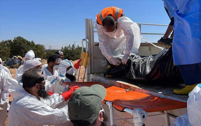 Sel sularına gömülen Libya'da '10 bin ölü sayısı' yalanlandı Sel sularına gömülen Libya'da '10 bin ölü sayısı' yalanlandı