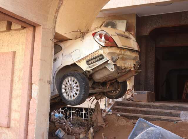Sel sularına gömülen Libya'da '10 bin ölü sayısı' yalanlandı Sel sularına gömülen Libya'da '10 bin ölü sayısı' yalanlandı