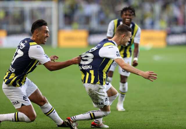 Son Dakika: Kadıköy'de geçit yok! Fenerbahçe, Antalyaspor'u 3 golle geçerek liderliğini sürdürdü