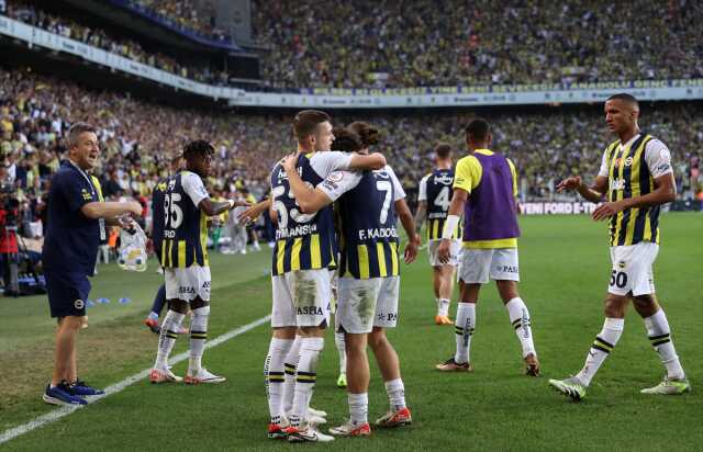 Son Dakika: Kadıköy'de geçit yok! Fenerbahçe, Antalyaspor'u 3 golle geçerek liderliğini sürdürdü