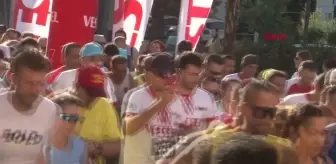 Manisa'da düzenlenen yarı maratonda kalp krizi geçiren koşucu hayatını kaybetti