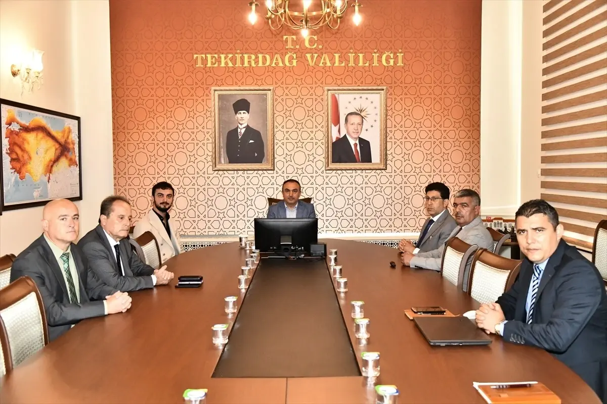 Tekirdağ'da eğitim yatırımları ve çiftçi toplantısı gerçekleştirildi
