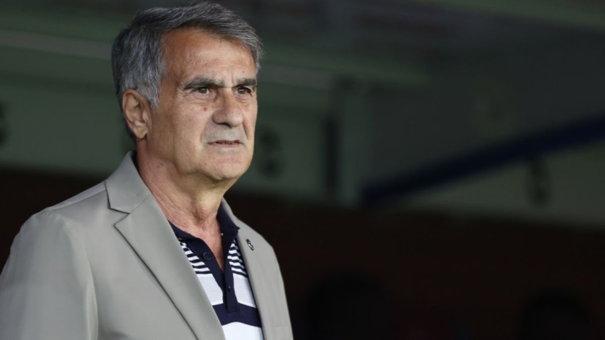 Trabzonspor efsanesi Şenol Güneş'e hemşehrilerinden olay tezahürat! Tüm stadı inlettiler