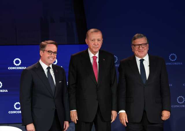 ABD'de konuşan Cumhurbaşkanı Erdoğan'dan 'enflasyon' mesajı: 2024'e çok farklı gireceğiz ABD'de konuşan Cumhurbaşkanı Erdoğan'dan 'enflasyon' mesajı: 2024'e çok farklı gireceğiz