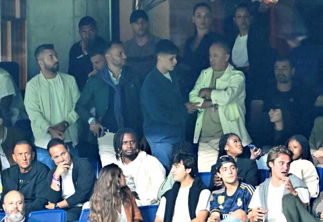 Arda Güler heyecandan yerinde duramadı! Ancelotti'nin yanına kadar gitti, neredeyse sahaya girecekti