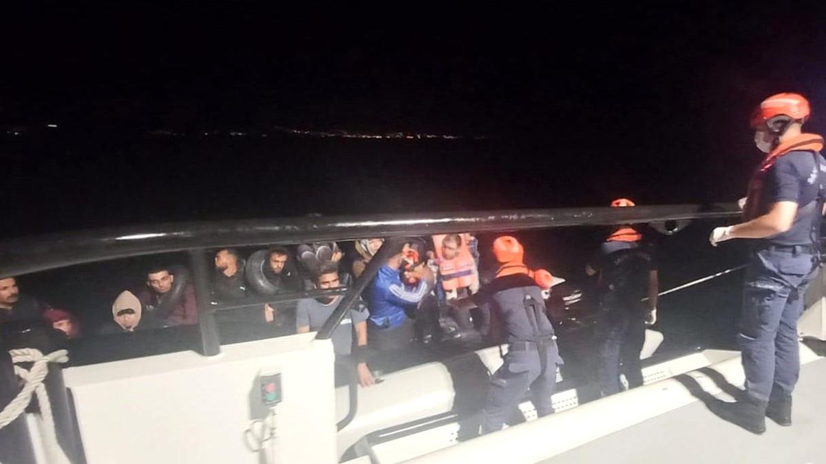Aydın'da Sahil Güvenlik ekipleri tarafından 65 düzensiz göçmen yakalandı