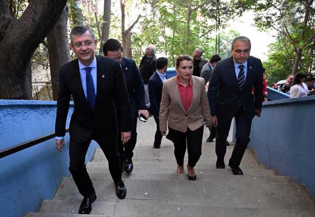 CHP genel başkanlığı için adaylığını açıklayan Özgür Özel, Murat Karayalçın ve ADD'yi ziyaret etti CHP genel başkanlığı için adaylığını açıklayan Özgür Özel, Murat Karayalçın ve ADD'yi ziyaret etti