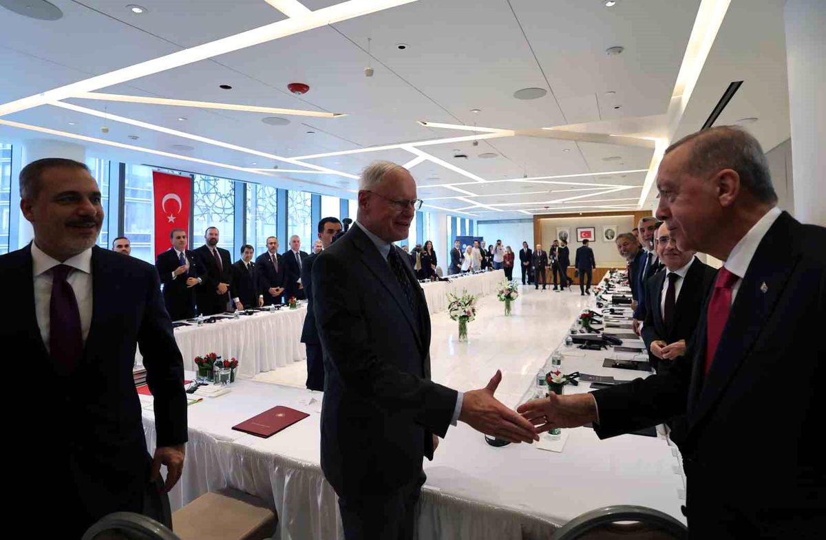 Cumhurbaşkanı Erdoğan, ABD'deki düşünce kuruluşu temsilcileriyle yuvarlak masa toplantısında bir araya geldi