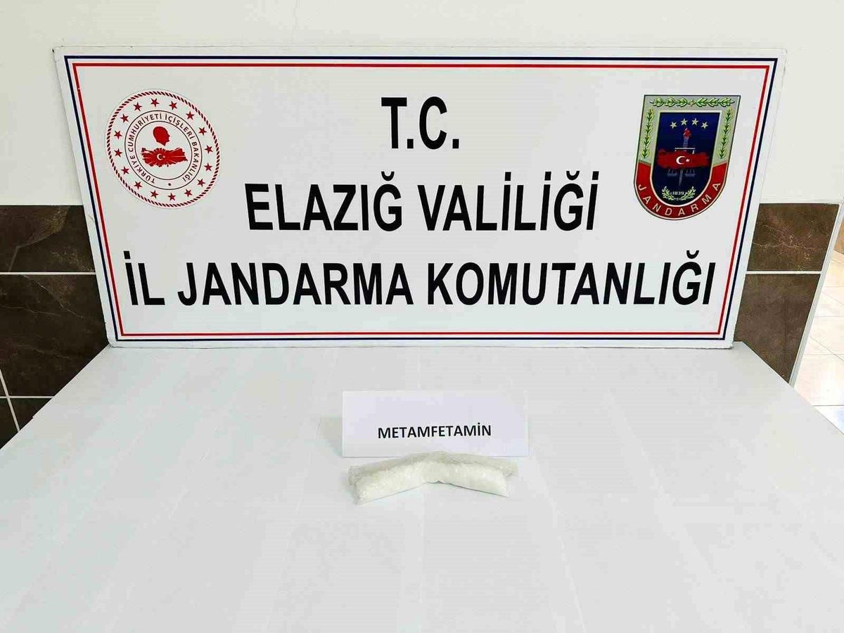 Elazığ'da 100 Gram Metamfetamin Ele Geçirildi