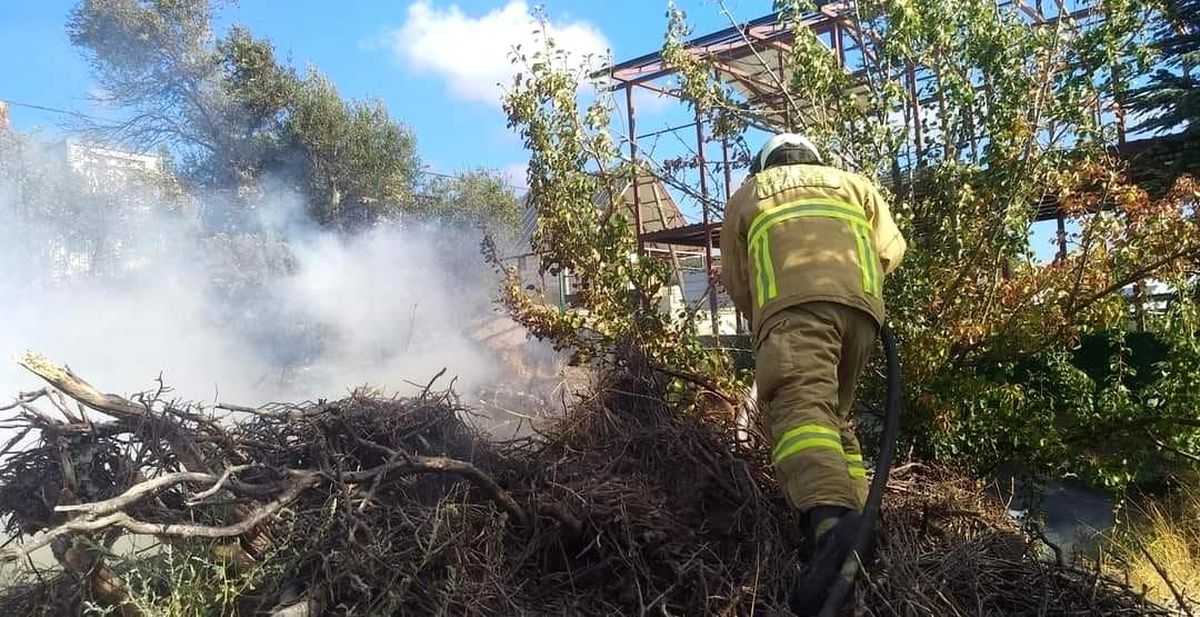 Erdek'te prefabrik villada yangın çıktı