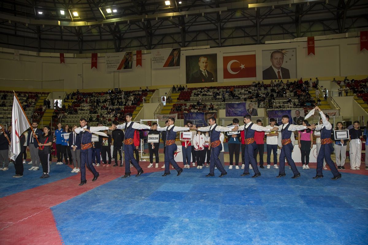 Erzurum'da Zekeriya Tutar Ümitler Türkiye Şampiyonası Açıldı