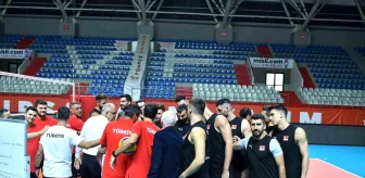 A Milli Erkek Voleybol Takımı Paris Olimpiyat Oyunları Elemeleri'ne hazırlanıyor