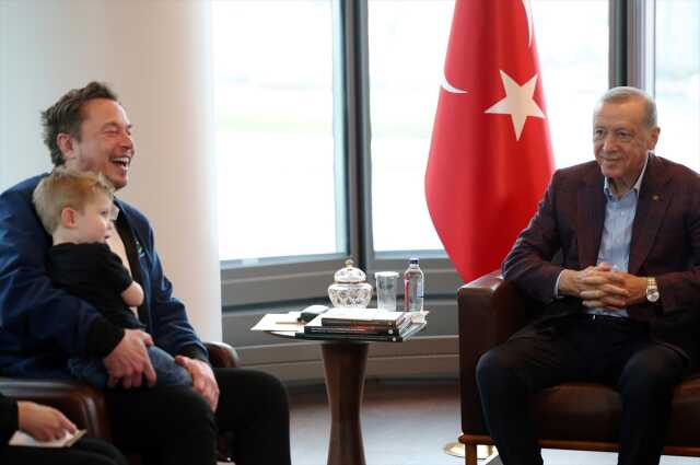 Görüşmeye çocuğuyla geldi! Cumhurbaşkanı Erdoğan'dan Elon Musk'a 'Teknofest' daveti