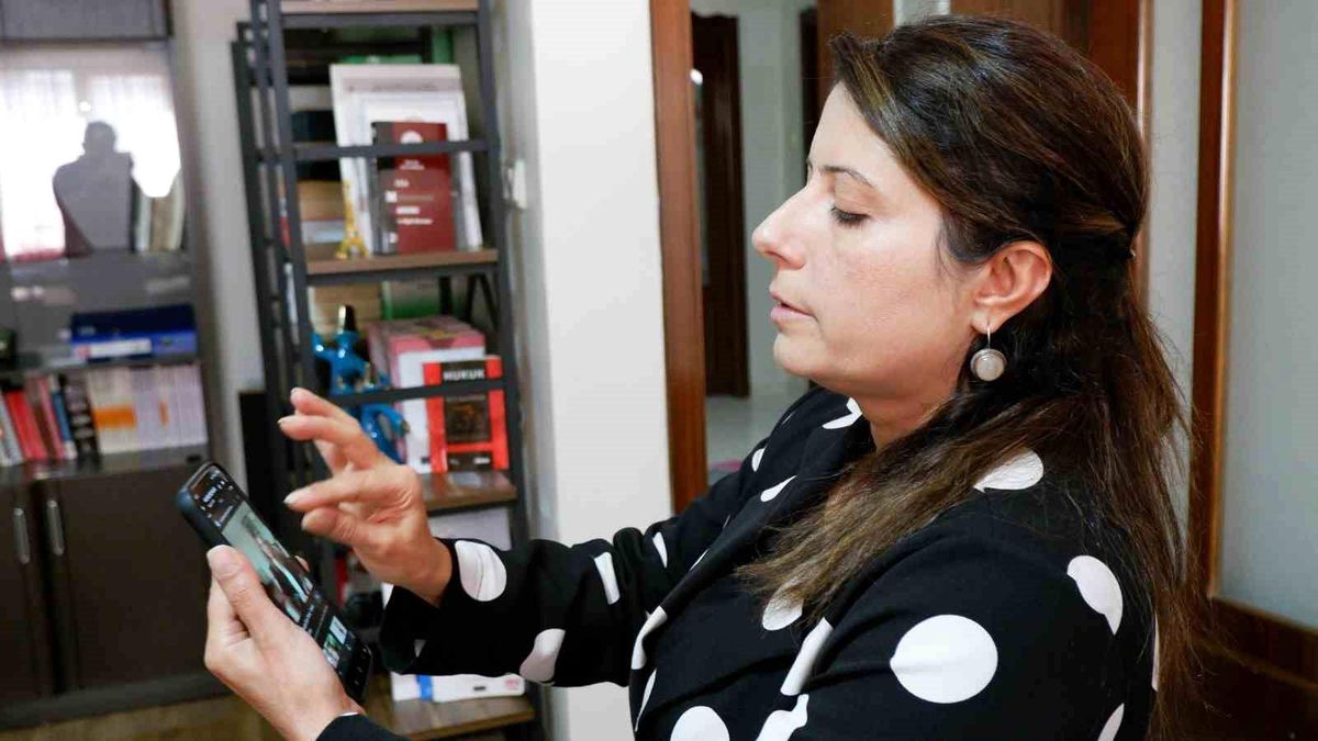 Dolandırıcılar Avukat Eyşan Esra Yılmaz'ın Fotoğrafını Kullanarak İnsanları Dolandırmaya Devam Ediyor