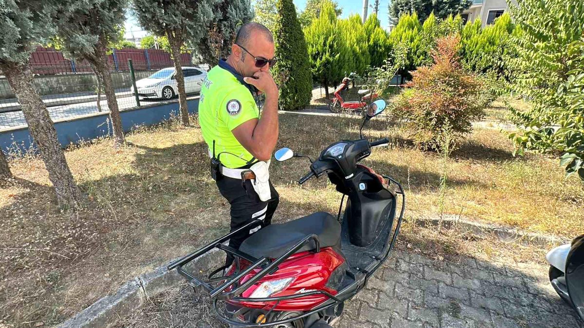Düzce'de Motosiklet Hırsızlığı Şüphelisi Polislerden Kaçtı