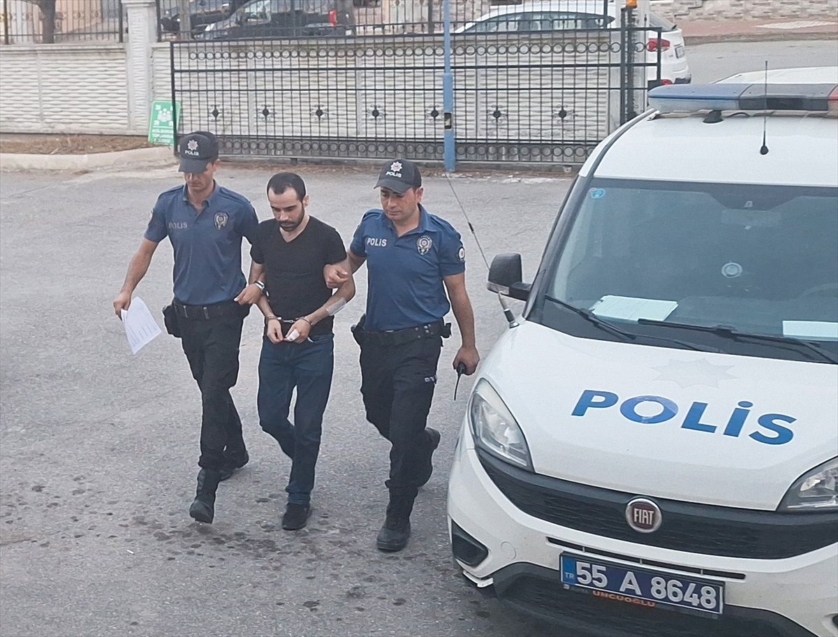 Samsun'da iki kişiyi bıçakla yaralayan şüpheli gözaltına alındı