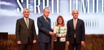 Vodafone Grubu CEO'su Serpil Timuray'a İş Dünyası Ödülü