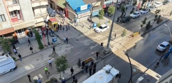 Hakkari'de PKK Operasyonlarını Protesto Etmek İsteyen Gruba Polis Müdahalesi