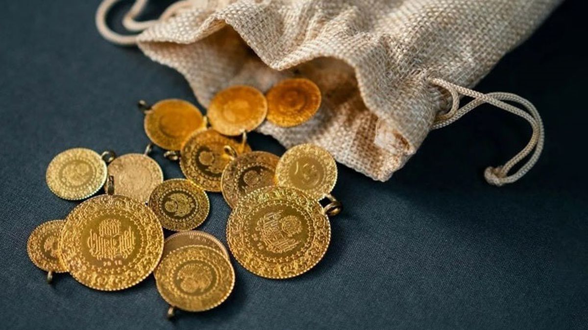 Güne yatay seyirle başlayan altının gram fiyatı 1.680 lira seviyesinden işlem görüyor