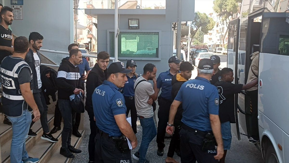 Aydın'da 13 düzensiz göçmen yakalandı