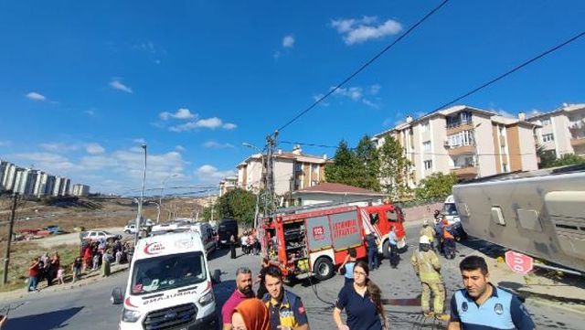 İstanbul'da İETT otobüsü devrildi! Yaralıların olduğu kaza anı kamerada