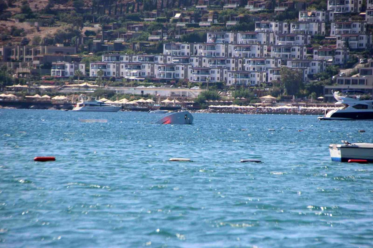 Bodrum'da 19 Metrelik Motoryat Sulara Gömüldü