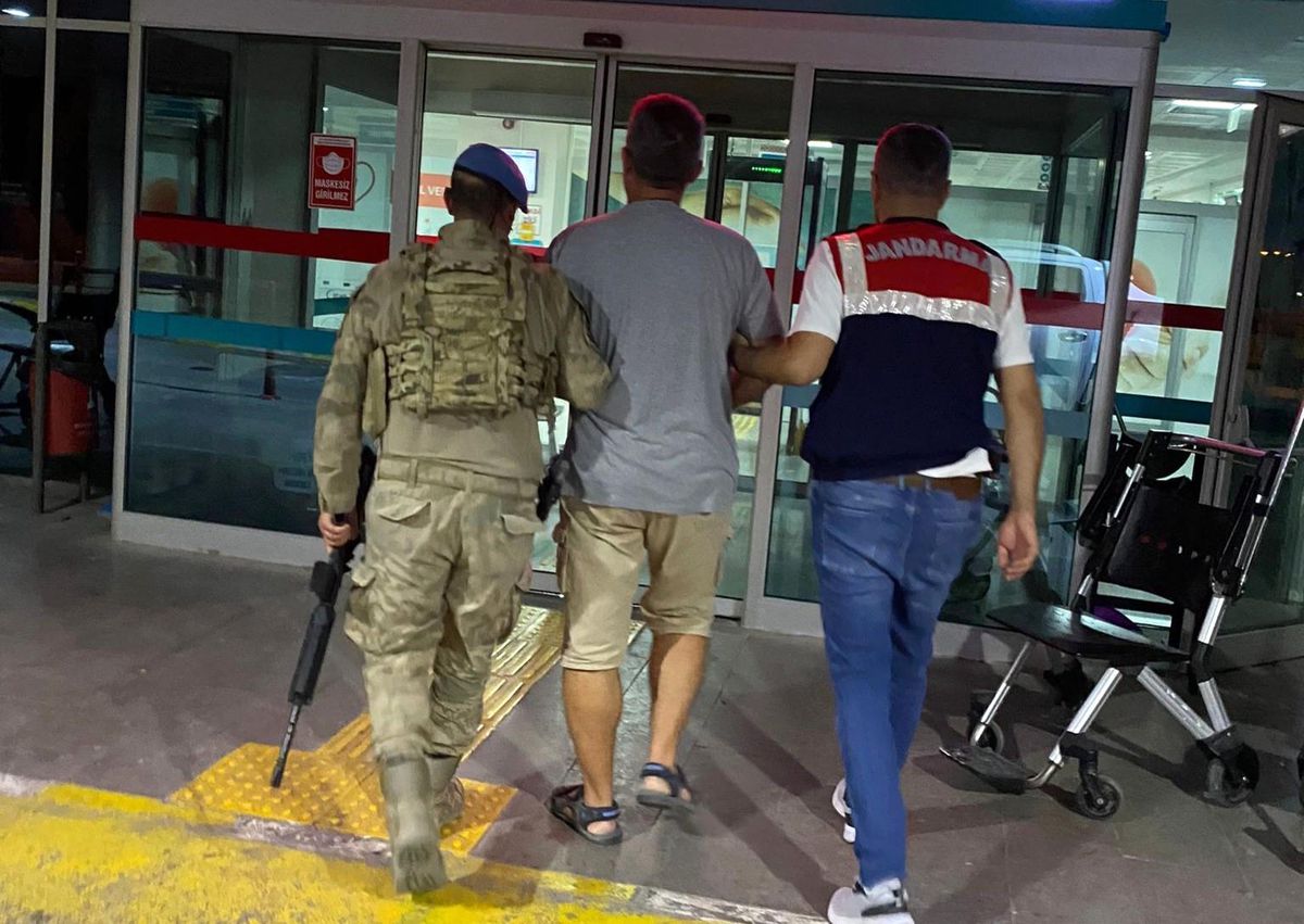 FETÖ'nün TSK yapılanmasına İzmir merkezli operasyon: 9 gözaltı