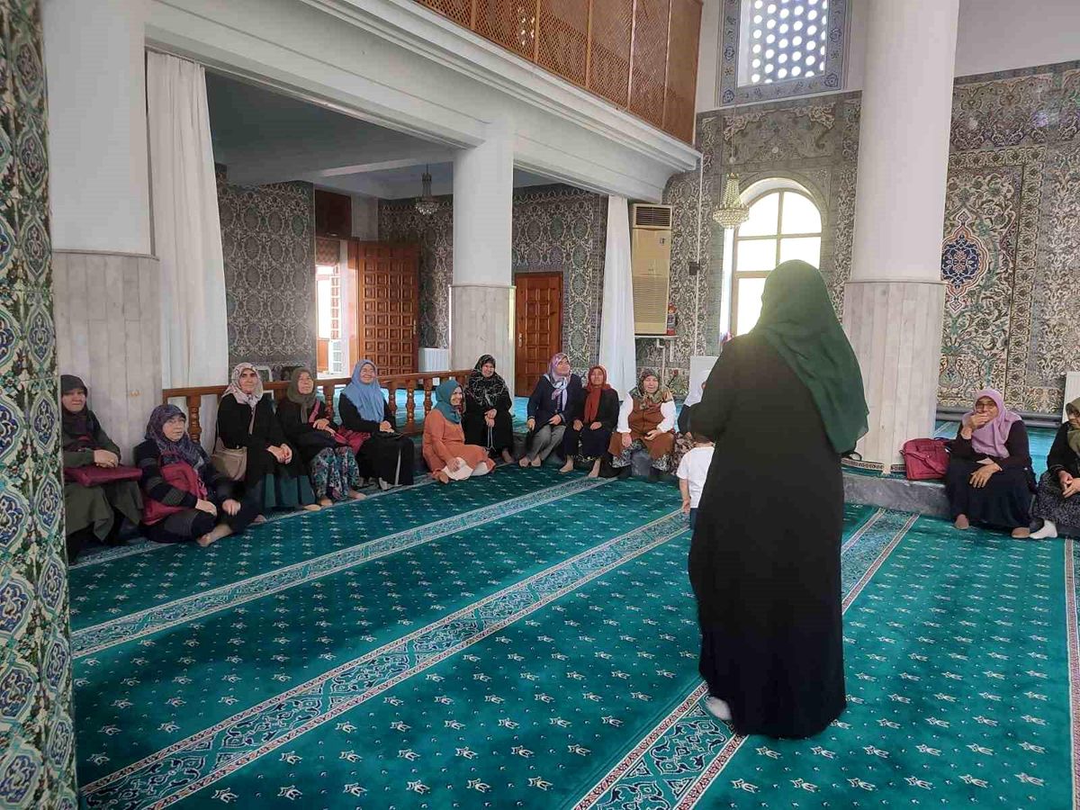 Kütahya'da Kadınlara Umre Bilgilendirme Semineri