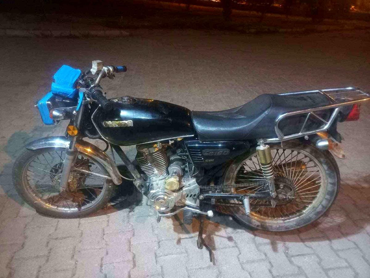 Aydın'da Çalıntı Motosikletin Peşine Düşen Jandarma, Hırsızlık Şüphelisini Yakaladı