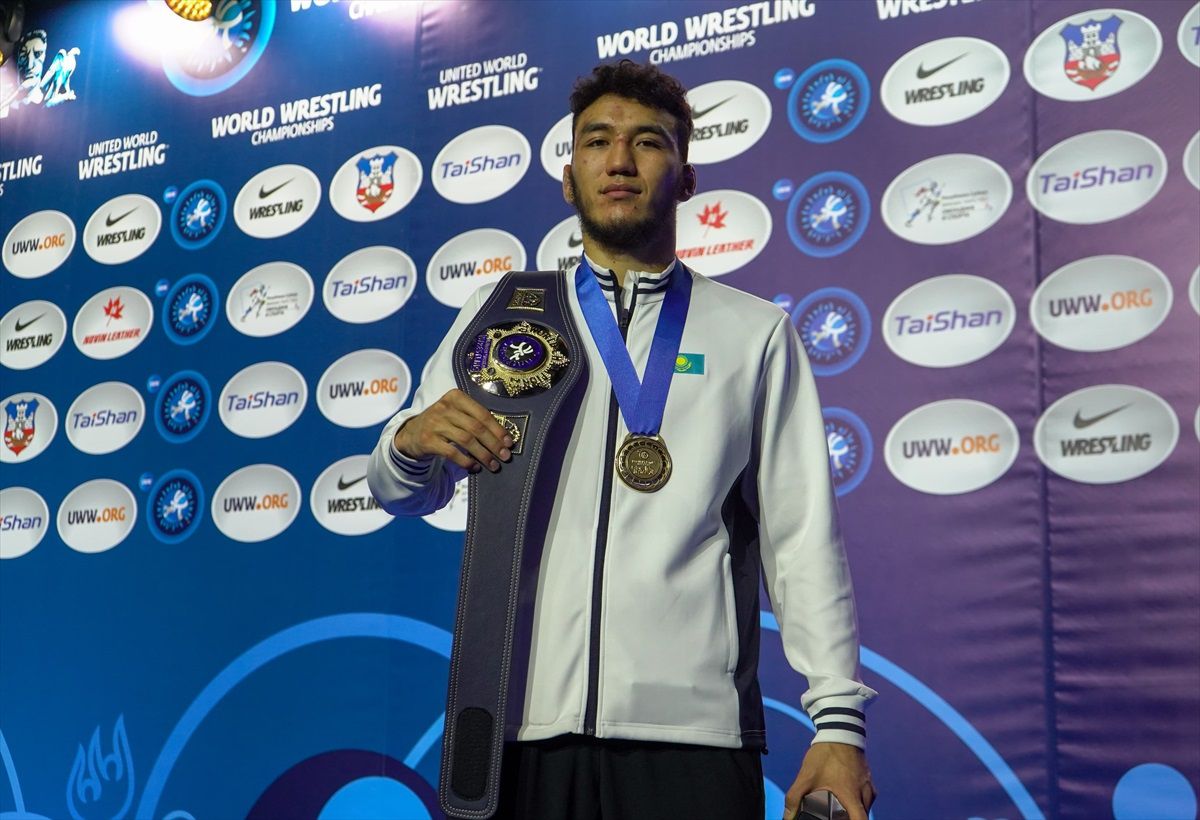 Kazak Sporcu Rizabek Aitmukhan Dünya Güreş Şampiyonası'nda Tarih Yazdı