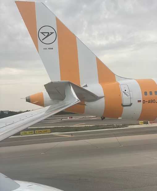 Palma Havalimanı'nda iki tatil uçağı çarpışması panik yarattı
