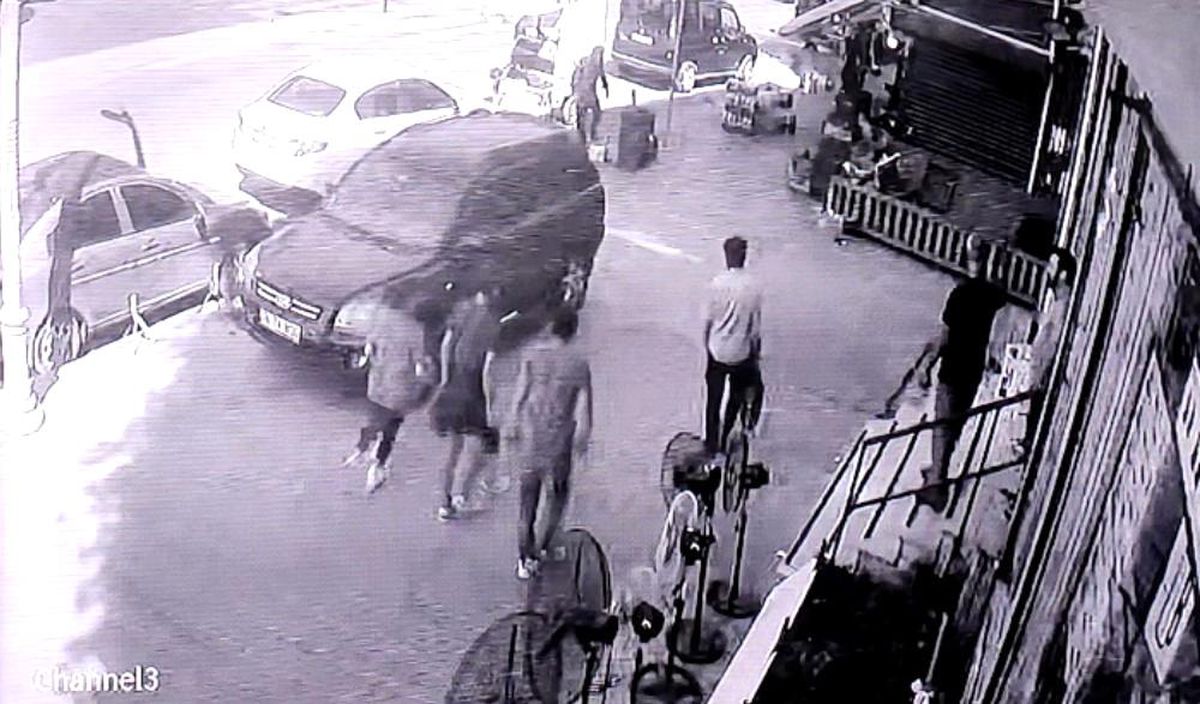 Sultangazi'deki BİM Marketine Hırsızlık Girişimi